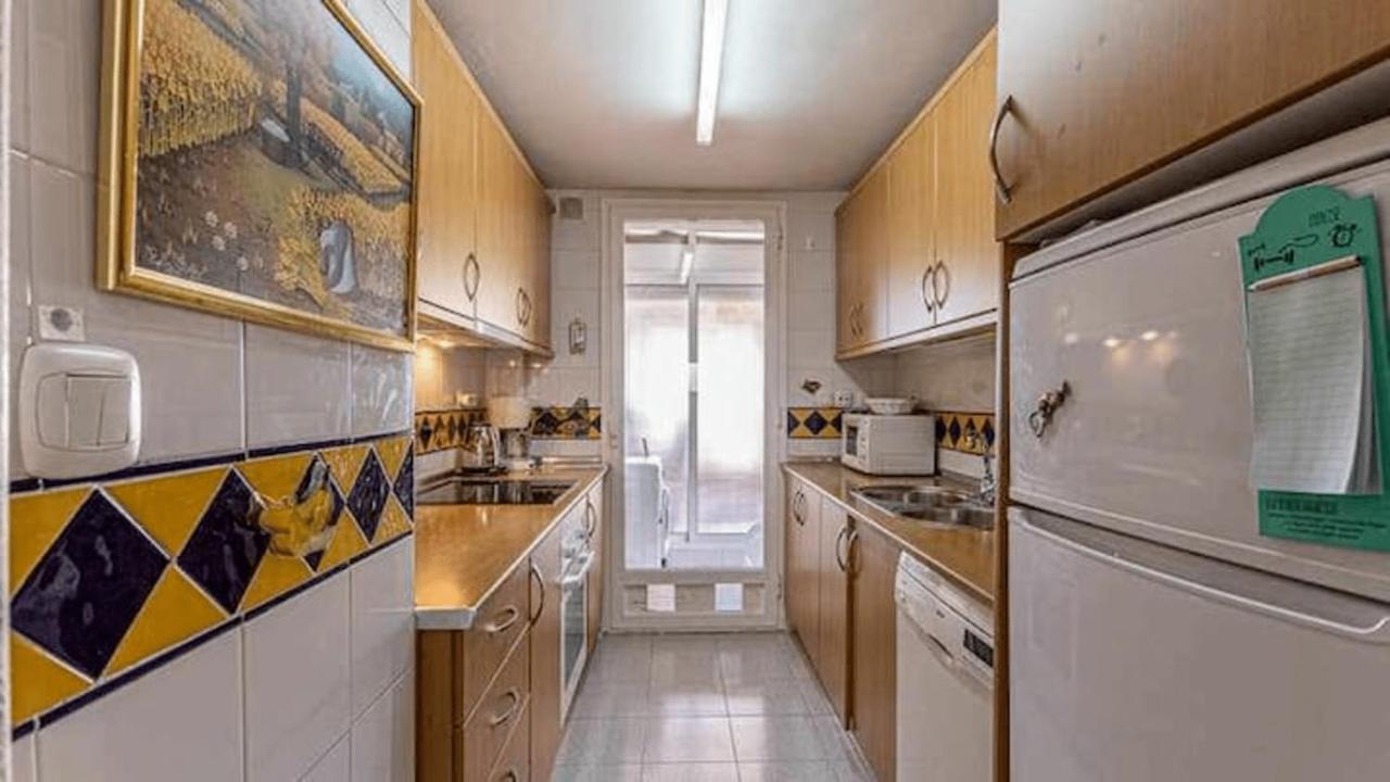 797 Holiday Rentals - Piso Para 4 Con Amplia Terraza Al Jardin Y Al Mar Benalmadena Bagian luar foto