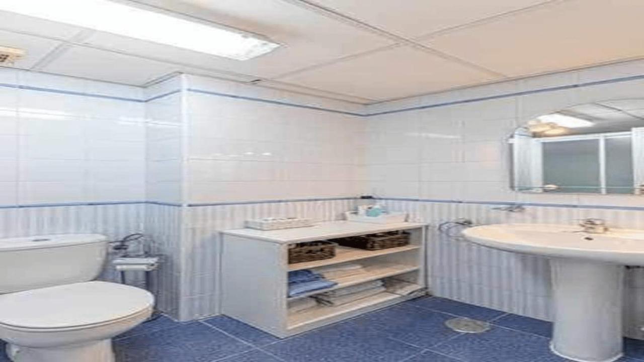 797 Holiday Rentals - Piso Para 4 Con Amplia Terraza Al Jardin Y Al Mar Benalmadena Bagian luar foto