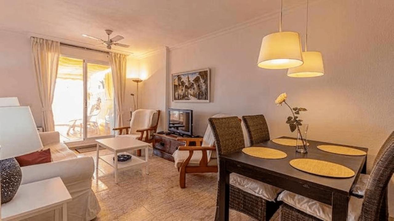 797 Holiday Rentals - Piso Para 4 Con Amplia Terraza Al Jardin Y Al Mar Benalmadena Bagian luar foto