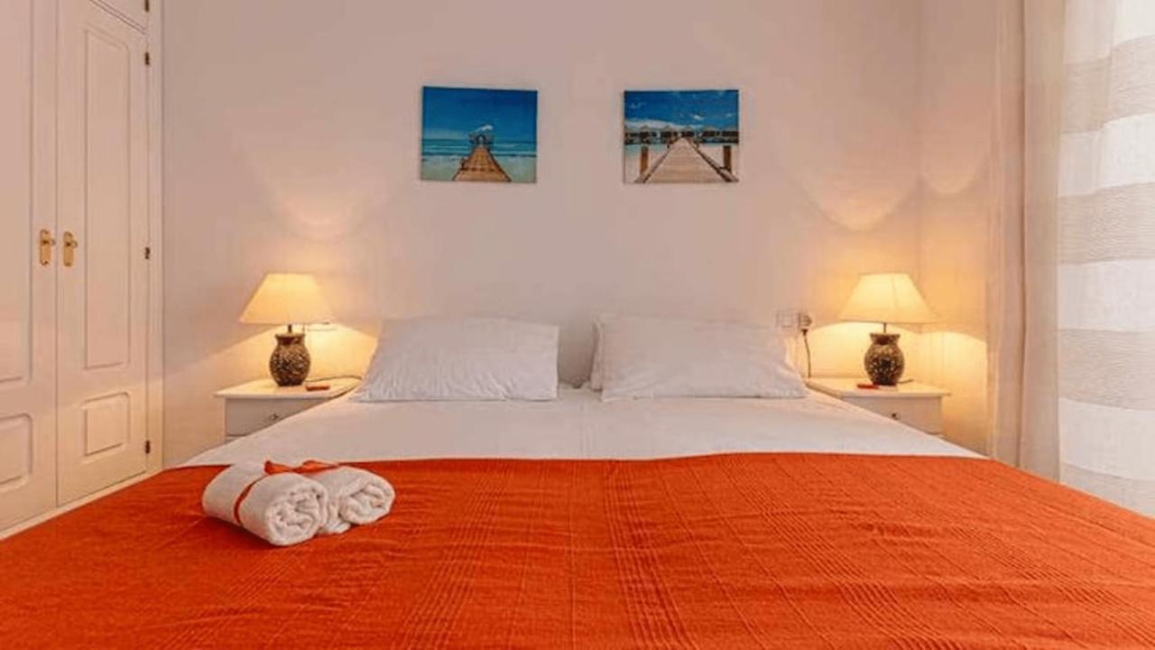 797 Holiday Rentals - Piso Para 4 Con Amplia Terraza Al Jardin Y Al Mar Benalmadena Bagian luar foto