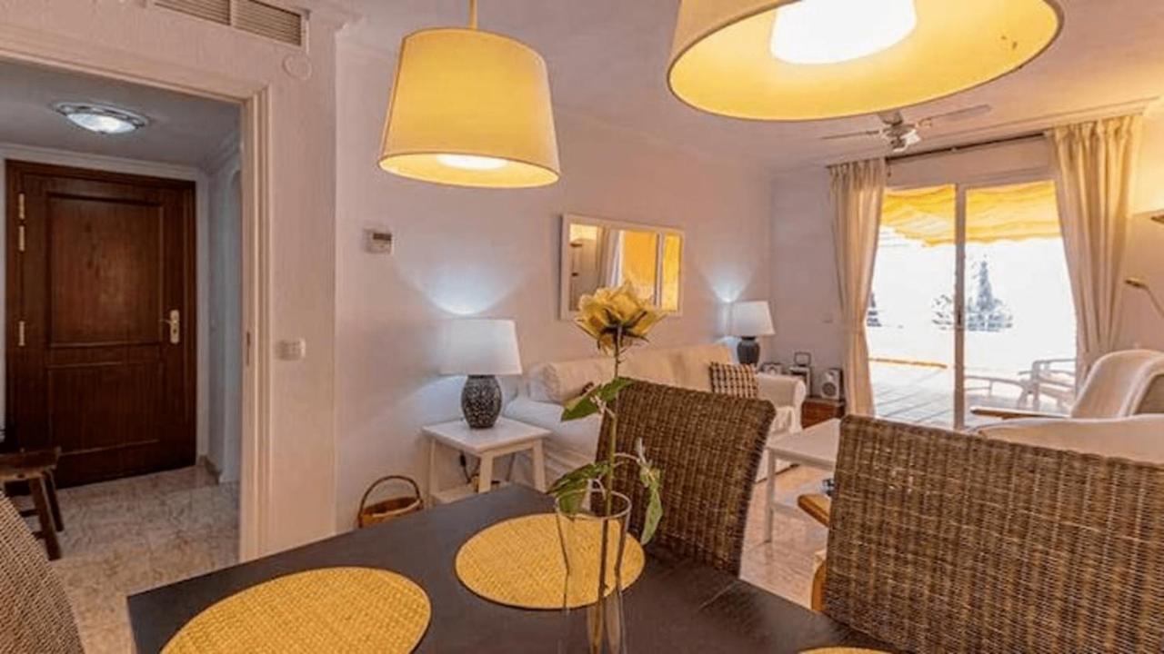797 Holiday Rentals - Piso Para 4 Con Amplia Terraza Al Jardin Y Al Mar Benalmadena Bagian luar foto